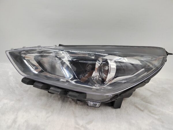 HYUNDAI I30 HATCH 2020-2023 HALOGEN L.H.S HEADLIGHT ASSEMBLY