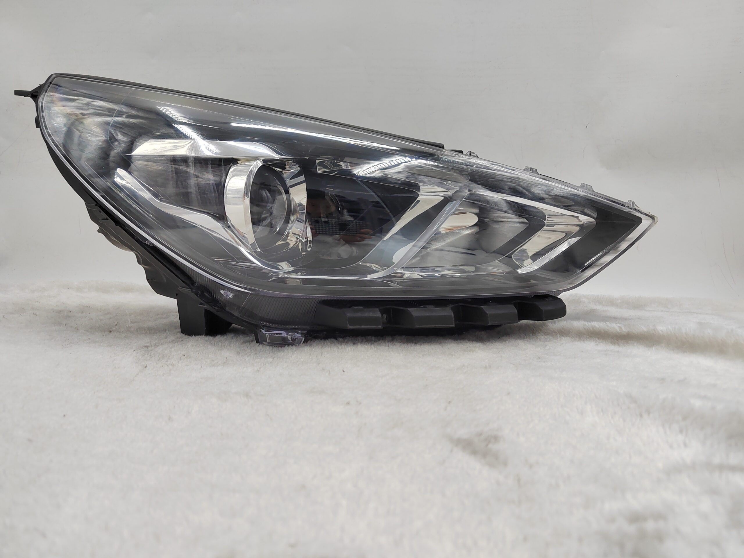 HYUNDAI I30 HATCH 2020-2023 HALOGEN R.H.S HEADLIGHT ASSEMBLY