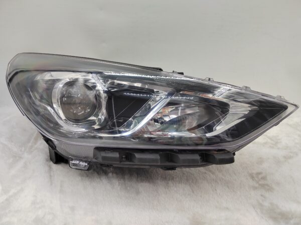 HYUNDAI I30 HATCH 2020-2023 HALOGEN R.H.S HEADLIGHT ASSEMBLY