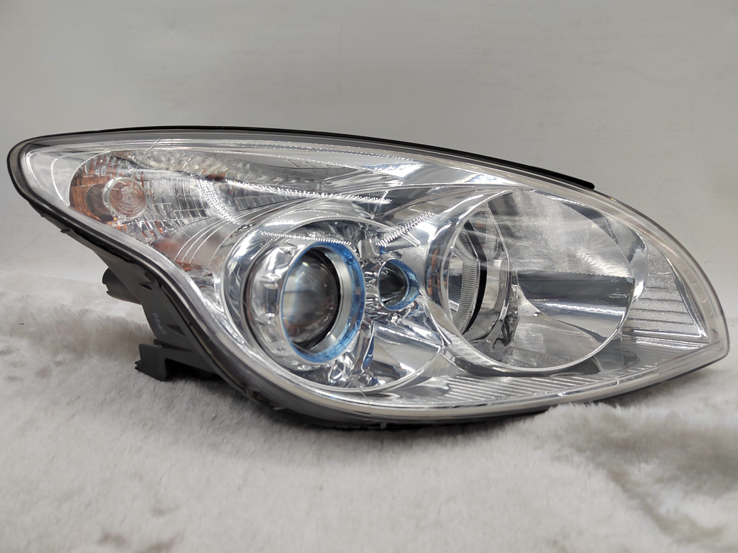 HYUNDAI I30 SX FD 2007-2011 HALOGEN R.H.S HEADLIGHT ASSEMBLY