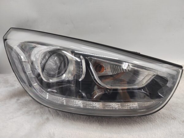 HYUNDAI IX35 SE 2013-2015 LENS HALOGEN R.H.S HEADLIGHT ASSEMBLY