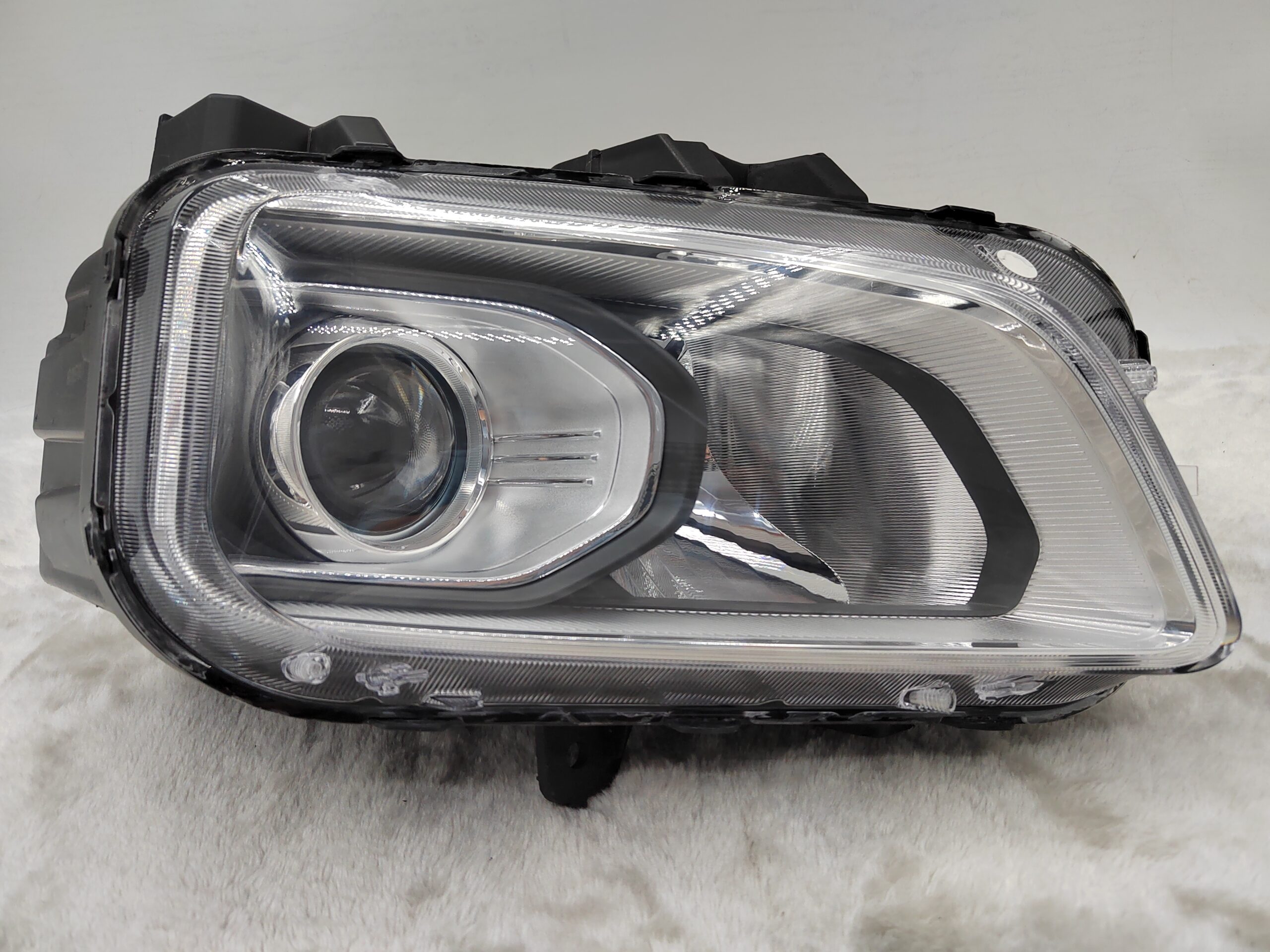 HYUNDAI KONA 2017-2020 HALOGEN R.H.S HEADLIGHT ASSEMBLY