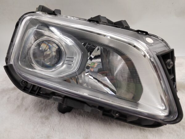 HYUNDAI KONA 2017-2020 HALOGEN R.H.S HEADLIGHT ASSEMBLY