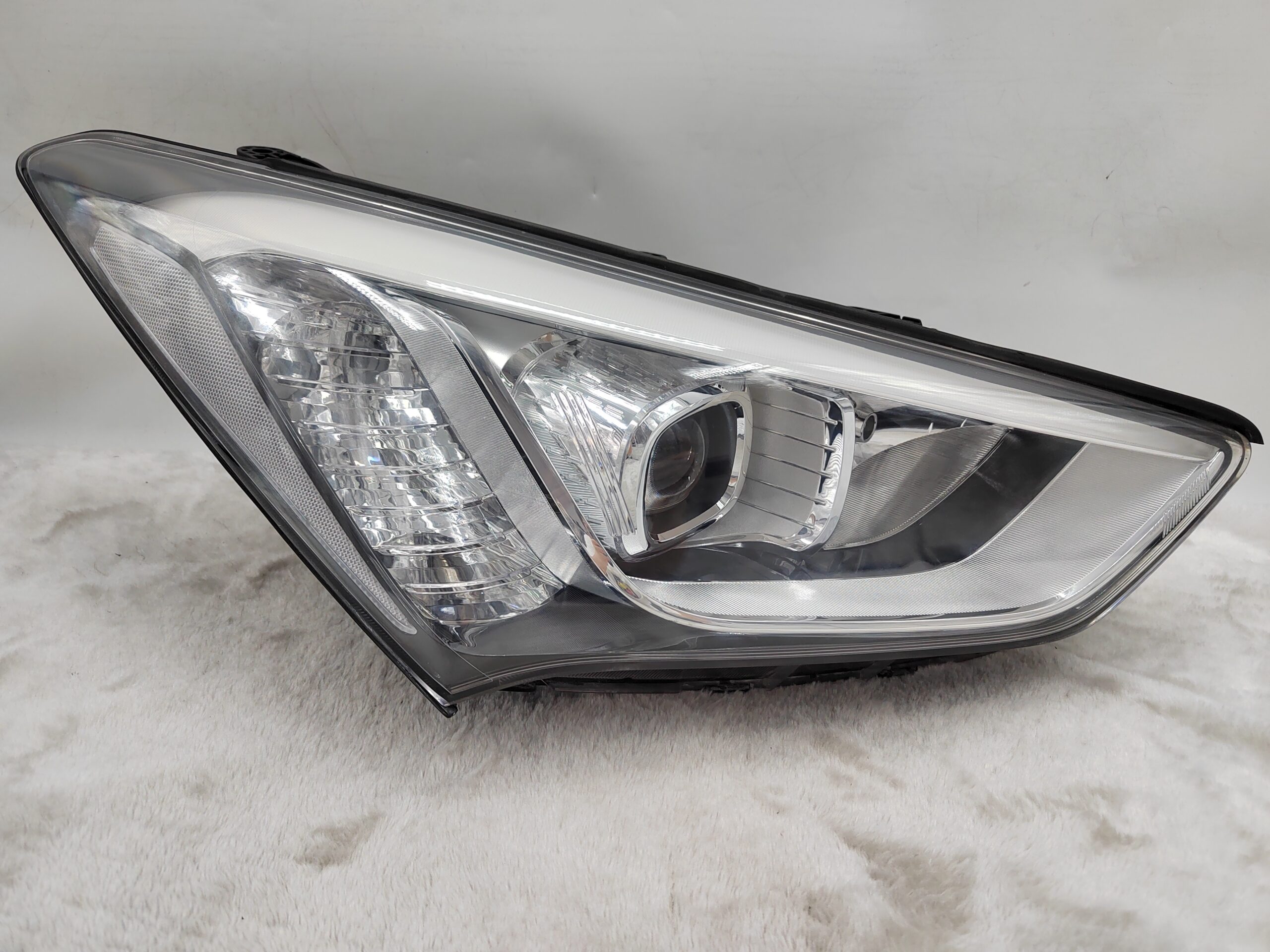 HYUNDAI SANTA FE DM 2013-2015 LENS HALOGEN R.H.S HEADLIGHT ASSEMBLY