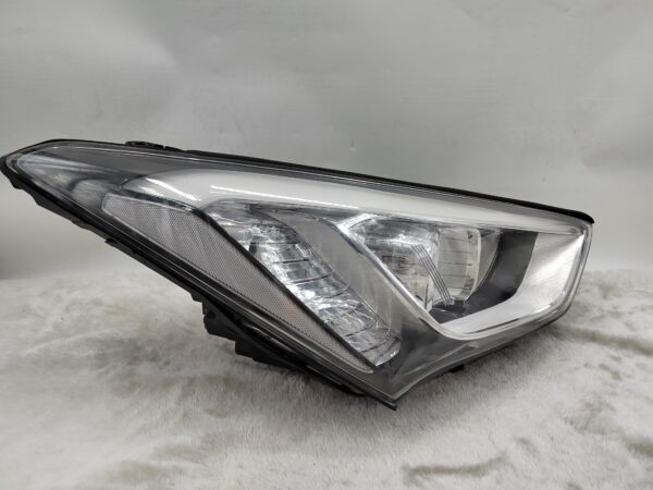 HYUNDAI SANTA FE DM 2013-2015 LENS HALOGEN R.H.S HEADLIGHT ASSEMBLY