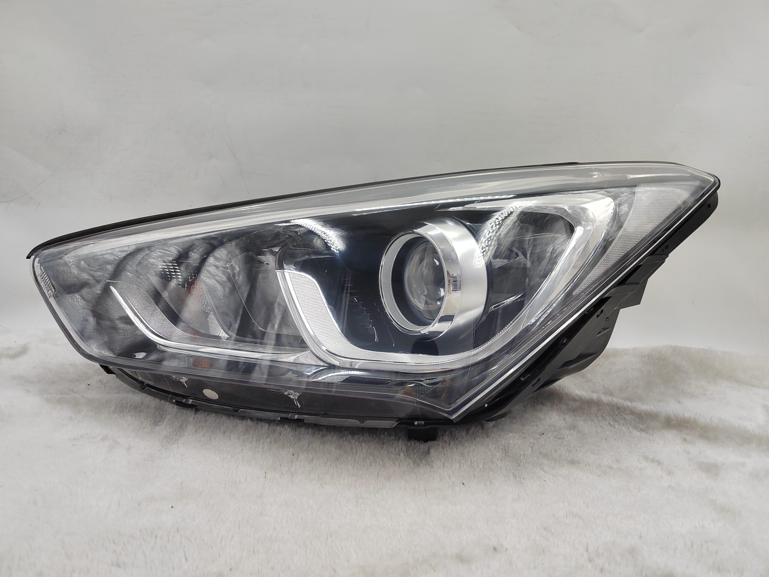 HYUNDAI SANTA FE X 2016-2018 HALOGEN L.H.S HEADLIGHT ASSEMBLY