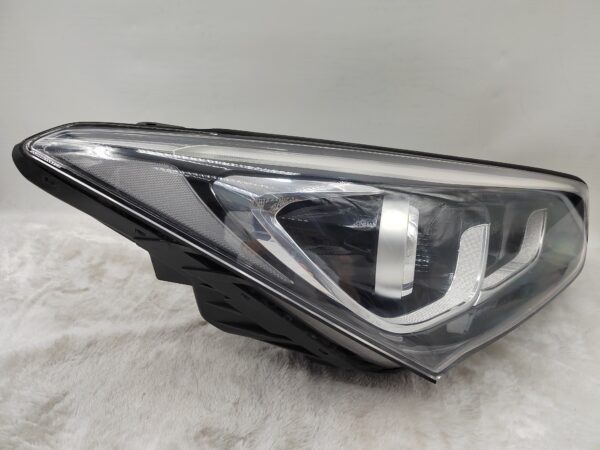 HYUNDAI SANTA FE X 2016-2018 HALOGEN R.H.S HEADLIGHT ASSEMBLY