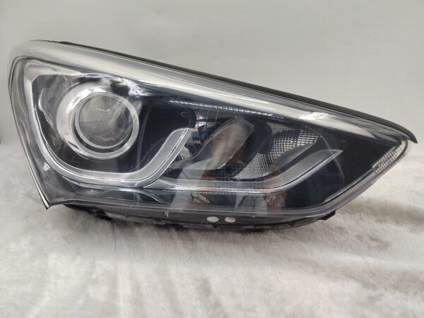 HYUNDAI SANTA FE X 2016-2018 HALOGEN R.H.S HEADLIGHT ASSEMBLY