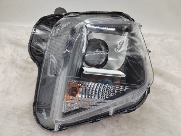 HYUNDAI TUCSON 2021-2023 HALOGEN R.H.S HEADLIGHT ASSEMBLY