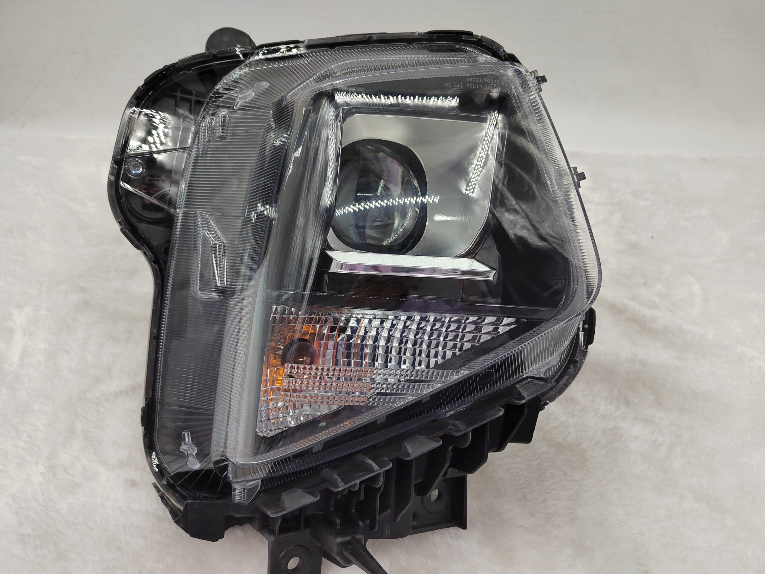 HYUNDAI TUCSON 2021-2023 HALOGEN R.H.S HEADLIGHT ASSEMBLY