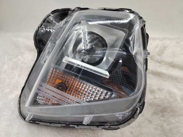 HYUNDAI TUCSON 2021-2023 HALOGEN R.H.S HEADLIGHT ASSEMBLY