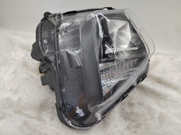 HYUNDAI TUCSON 2021-2023 HALOGEN R.H.S HEADLIGHT ASSEMBLY