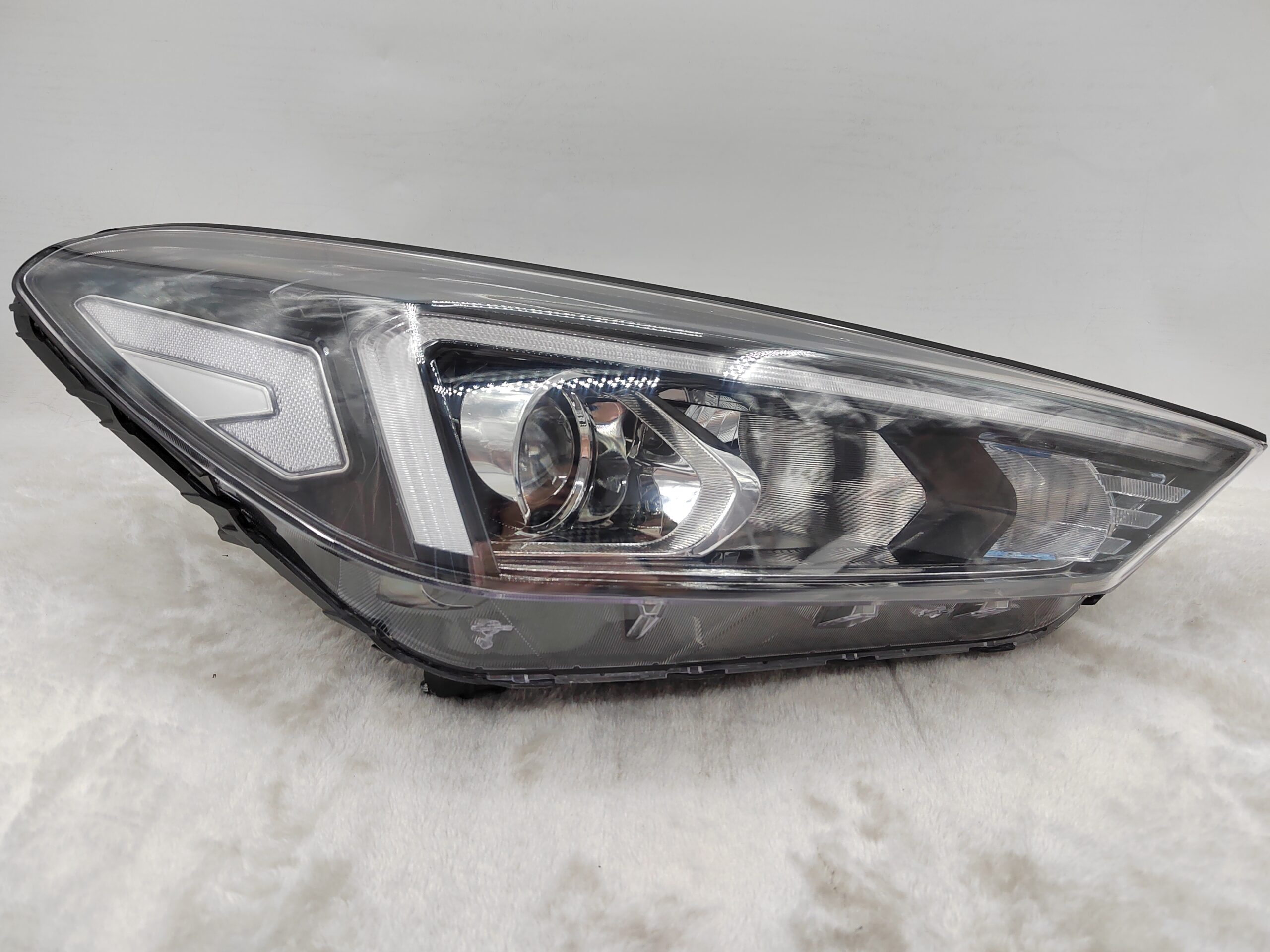 HYUNDAI TUCSON III 2018-2020 HALOGEN R.H.S HEADLIGHT ASSEMBLY