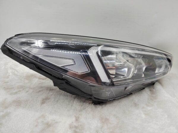 HYUNDAI TUCSON III 2018-2020 HALOGEN R.H.S HEADLIGHT ASSEMBLY