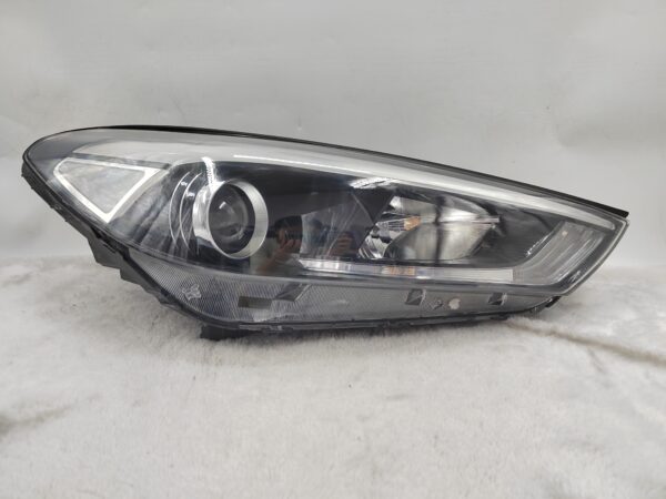 HYUNDAI TUCSON XG 2015-2017 HALOGEN R.H.S HEADLIGHT ASSEMBLY