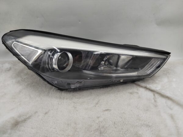 HYUNDAI TUCSON XG 2015-2017 HALOGEN R.H.S HEADLIGHT ASSEMBLY