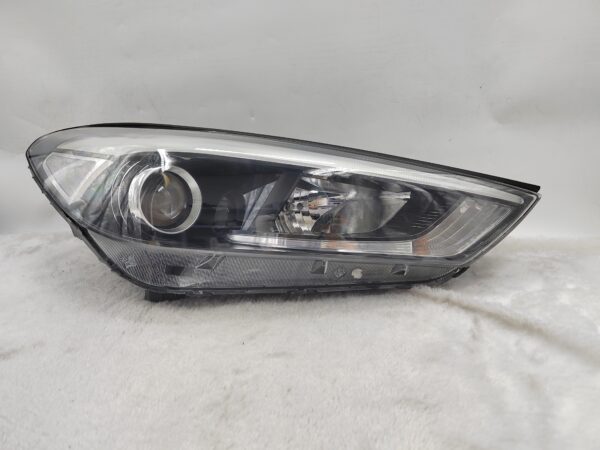 HYUNDAI TUCSON XG 2015-2017 HALOGEN R.H.S HEADLIGHT ASSEMBLY