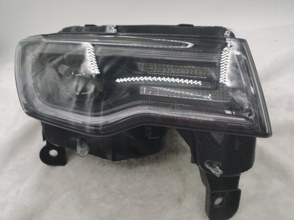 JEEP GRAND CHEROKEE 2014-2021 XENON R.H.S HEADLIGHT ASSEMBLY