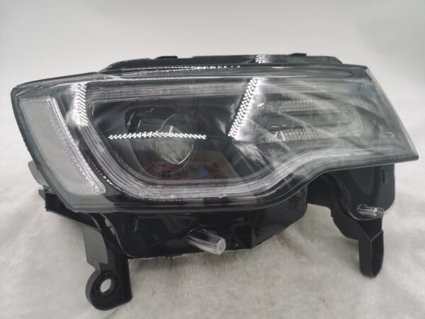 JEEP GRAND CHEROKEE 2014-2021 XENON R.H.S HEADLIGHT ASSEMBLY