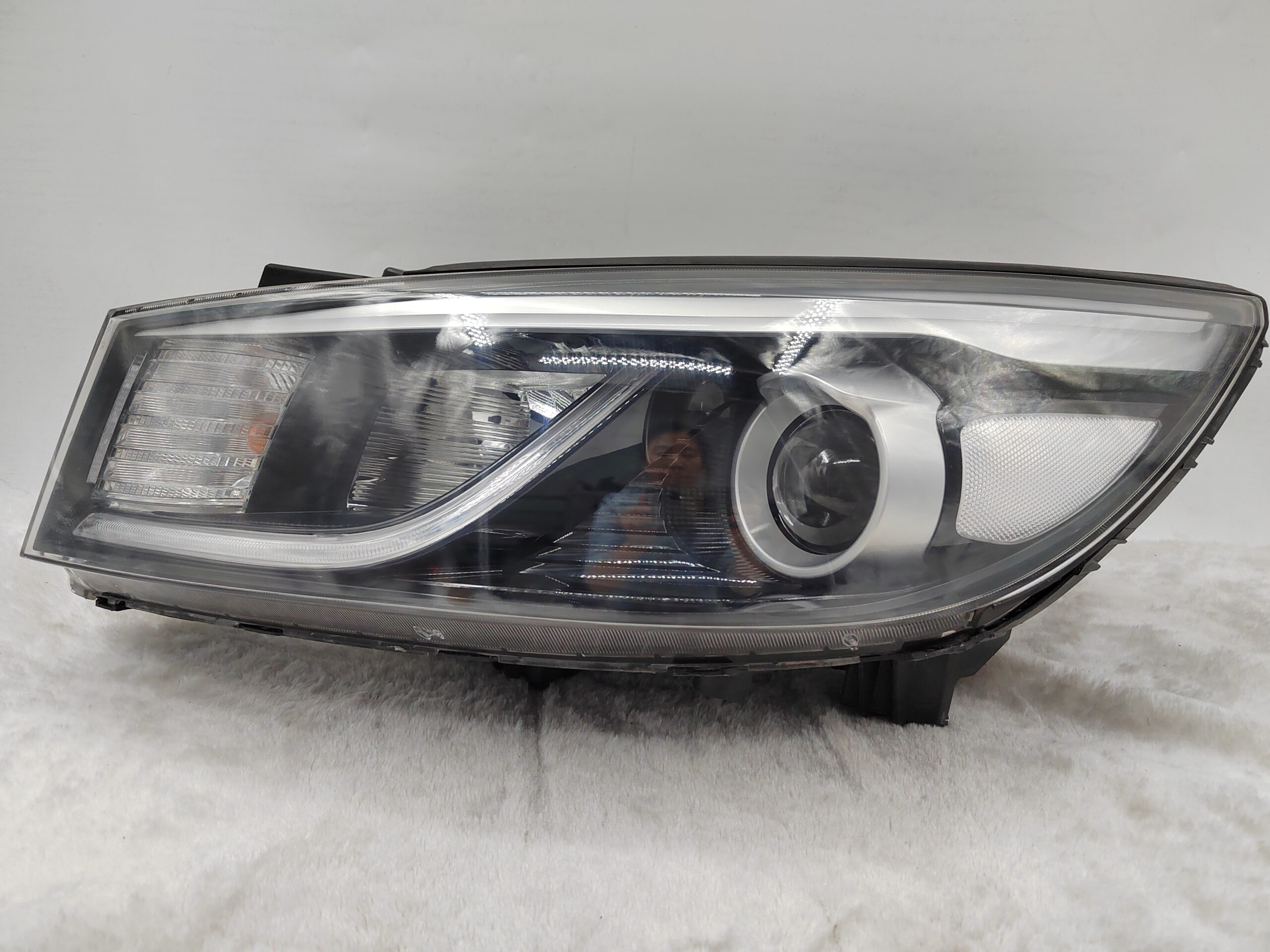 KIA CARNIVAL III 2015-2017 LENS HALOGEN L.H.S HEADLIGHT ASSEMBLY