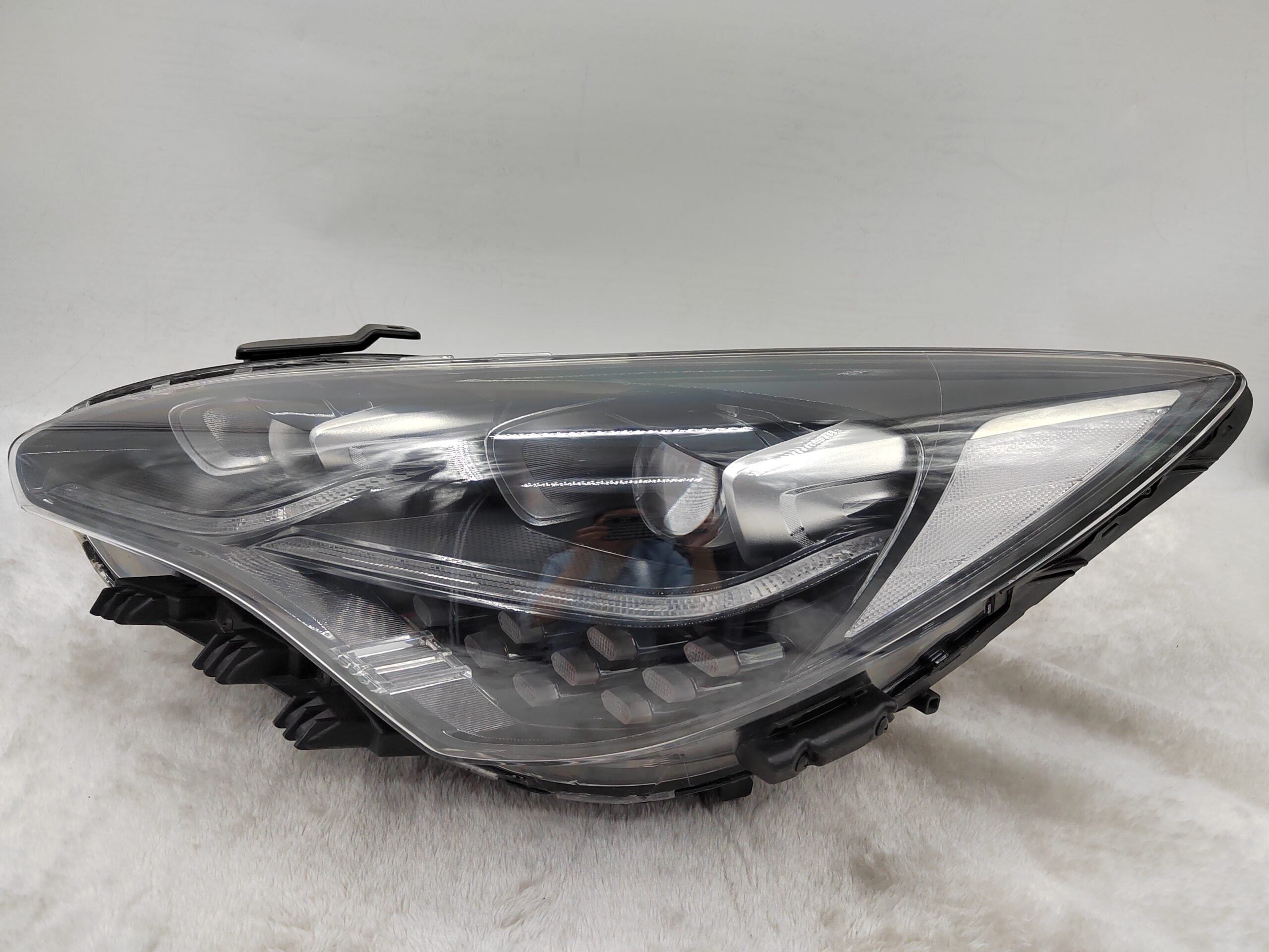 KIA STINGER 2017-2023 LED L.H.S HEADLIGHT ASSEMBLY