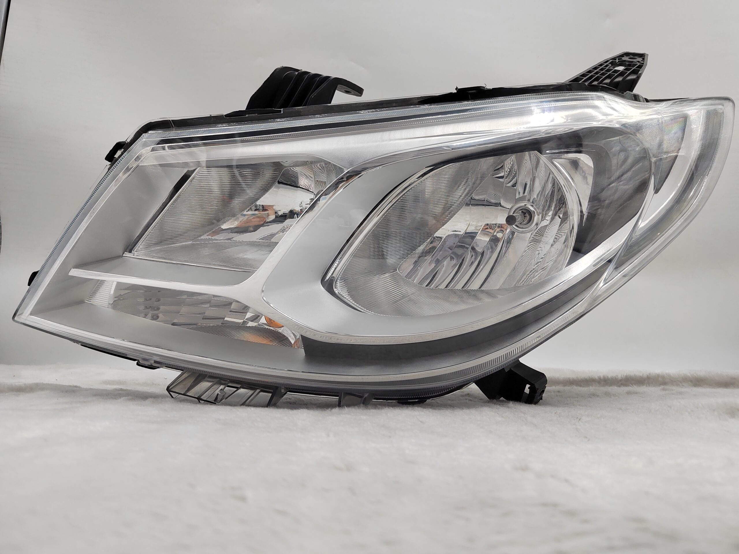 MAXUS LDV G10 EV30 2019-2023 HALOGEN L.H.S HEADLIGHT ASSEMBLY