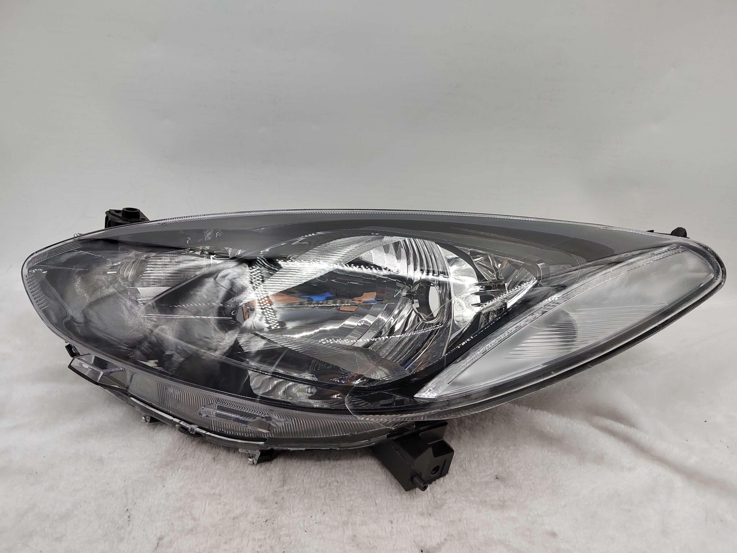 MAZDA 2 2007-2013 HALOGEN L.H.S HEADLIGHT ASSEMBLY