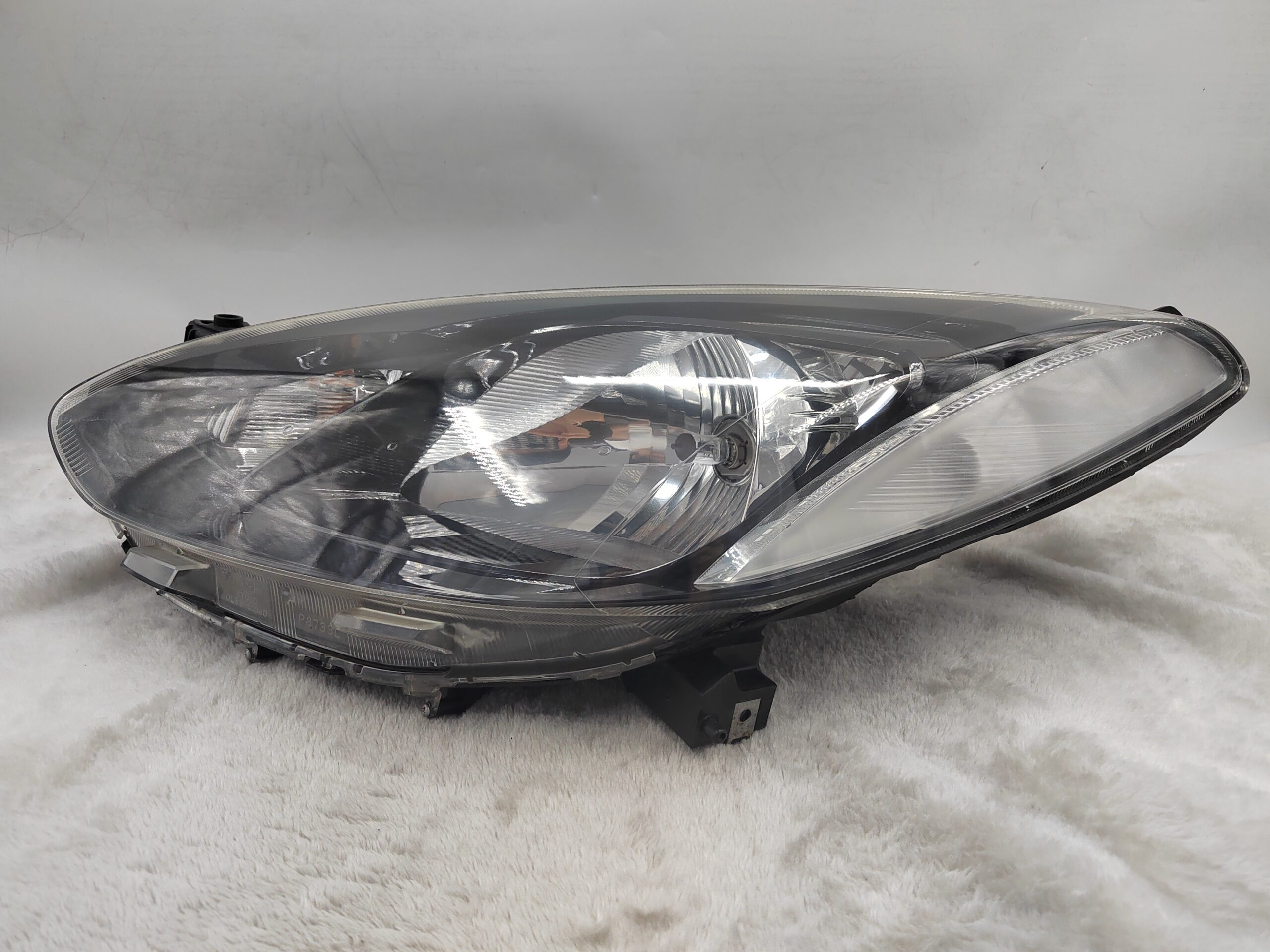 MAZDA 2 2007-2013 HALOGEN L.H.S HEADLIGHT ASSEMBLY