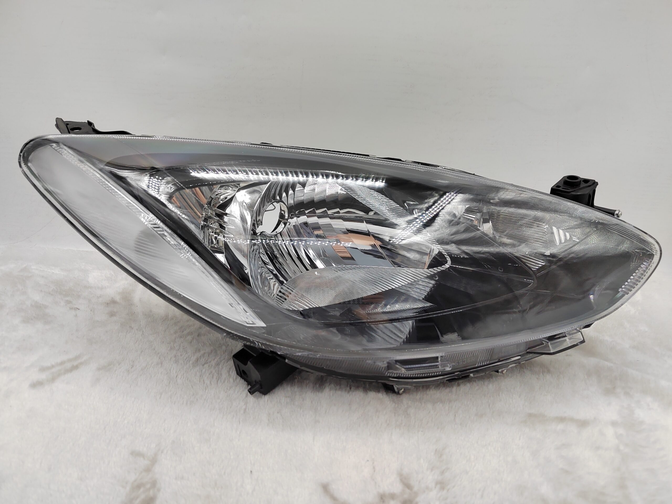 MAZDA 2 2007-2013 HALOGEN R.H.S HEADLIGHT ASSEMBLY