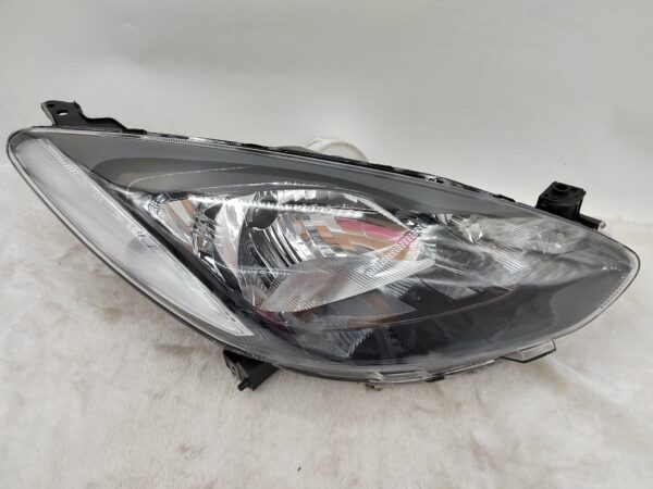 MAZDA 2 2007-2013 HALOGEN R.H.S HEADLIGHT ASSEMBLY