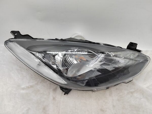 MAZDA 2 2007-2013 HALOGEN R.H.S HEADLIGHT ASSEMBLY