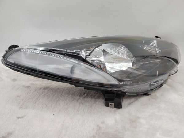 MAZDA 2 2007-2013 HALOGEN R.H.S HEADLIGHT ASSEMBLY