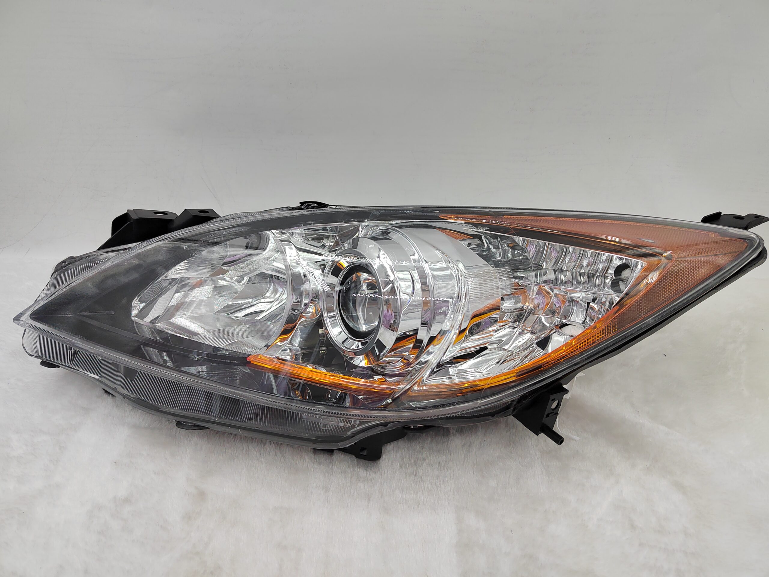 MAZDA 3 2010-2013 HALOGEN L.H.S HEADLIGHT ASSEMBLY