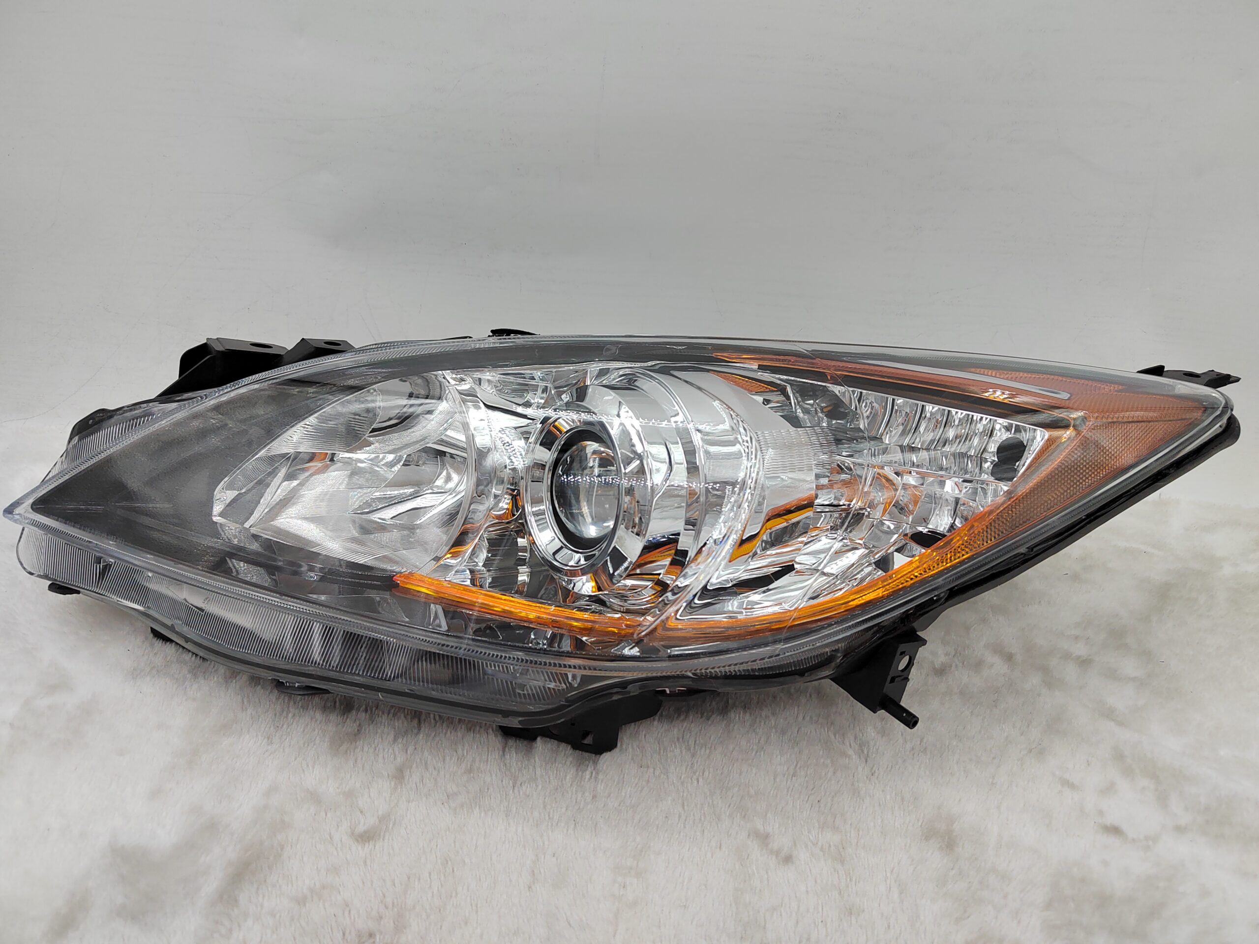 MAZDA 3 2010-2013 HALOGEN L.H.S HEADLIGHT ASSEMBLY