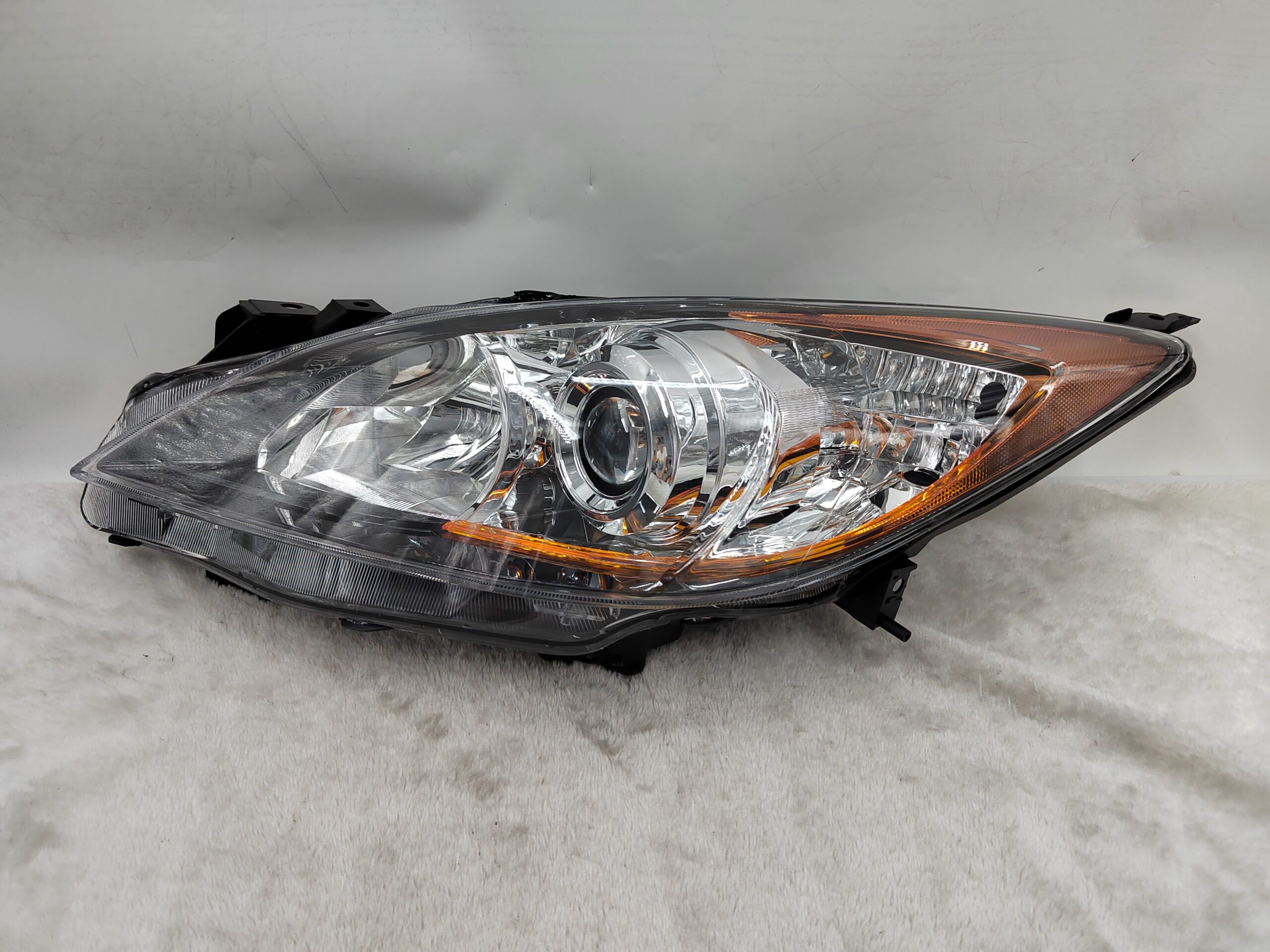 MAZDA 3 2010-2013 HALOGEN L.H.S HEADLIGHT ASSEMBLY