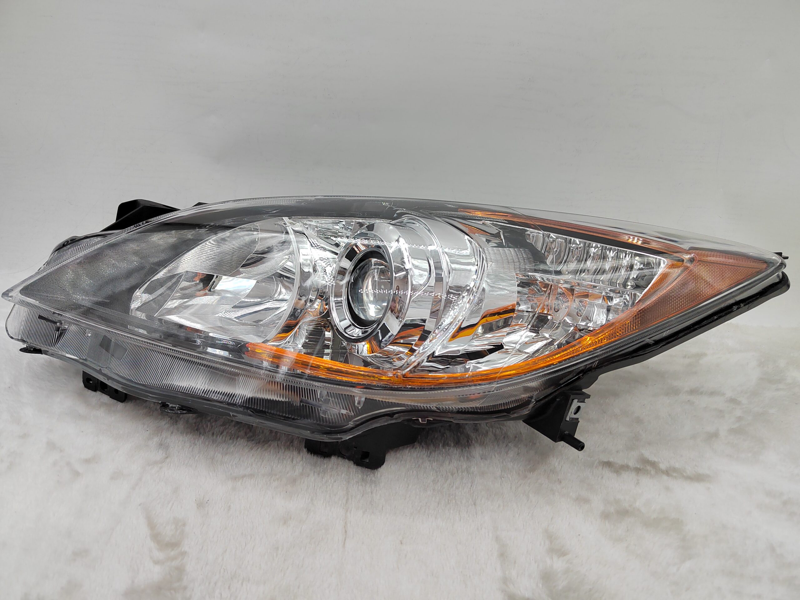 MAZDA 3 2010-2013 HALOGEN L.H.S HEADLIGHT ASSEMBLY