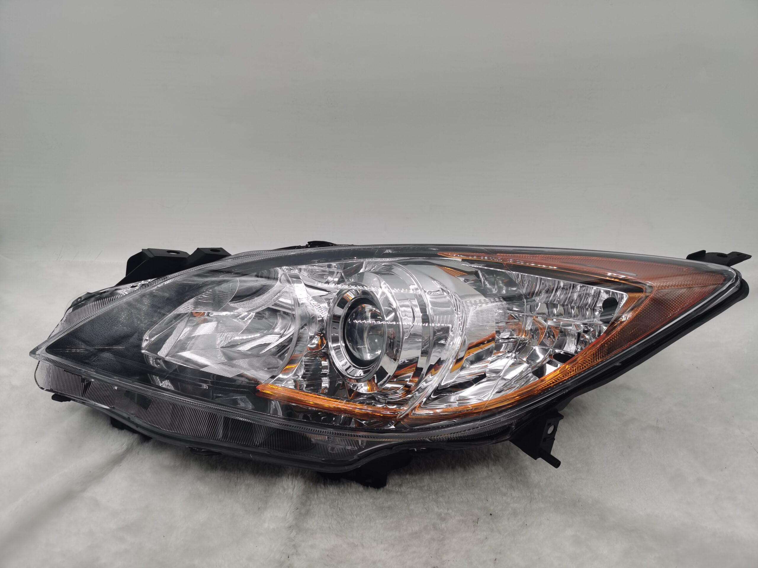 MAZDA 3 2010-2013 HALOGEN L.H.S HEADLIGHT ASSEMBLY