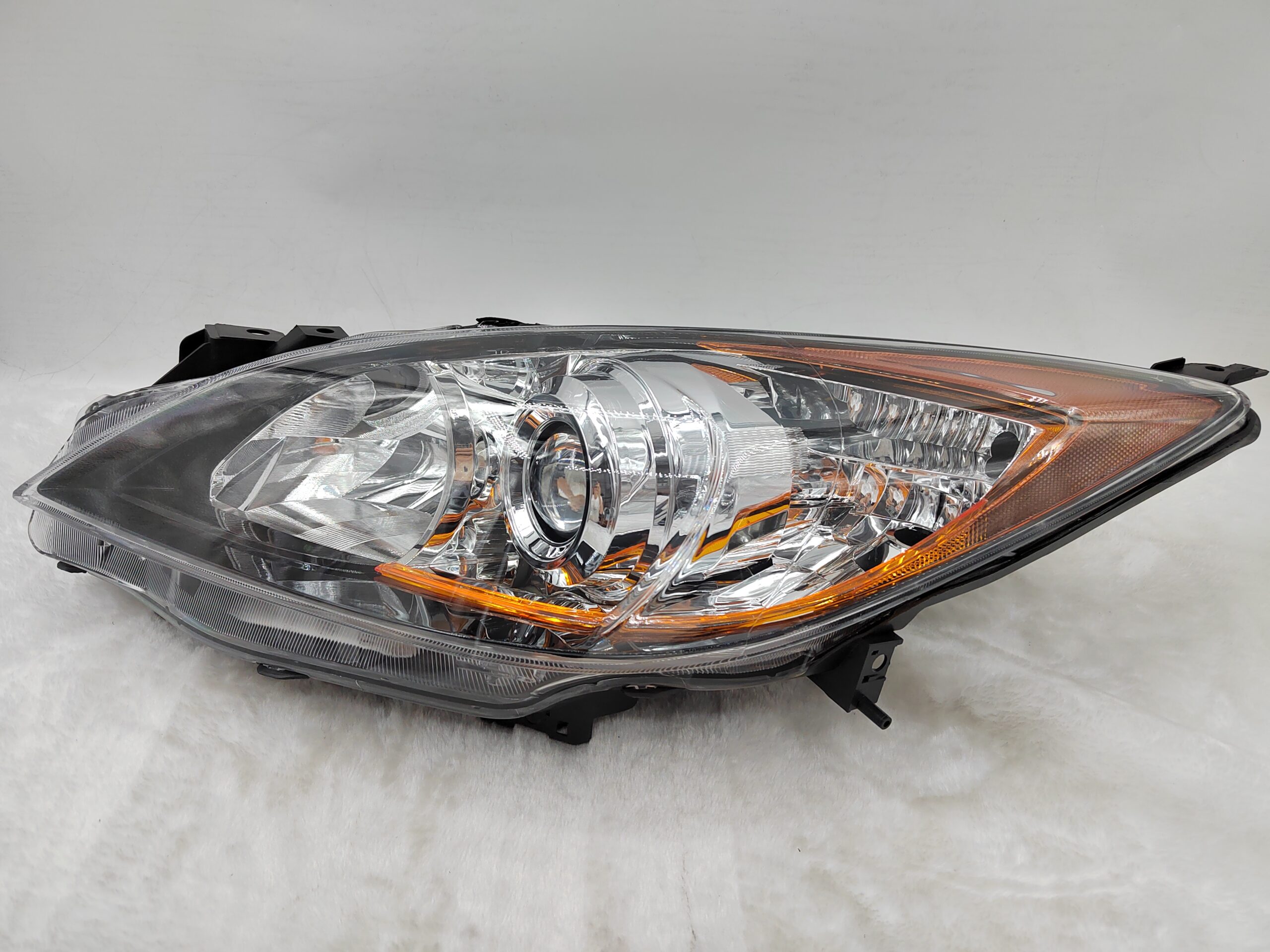 MAZDA 3 2010-2013 HALOGEN L.H.S HEADLIGHT ASSEMBLY