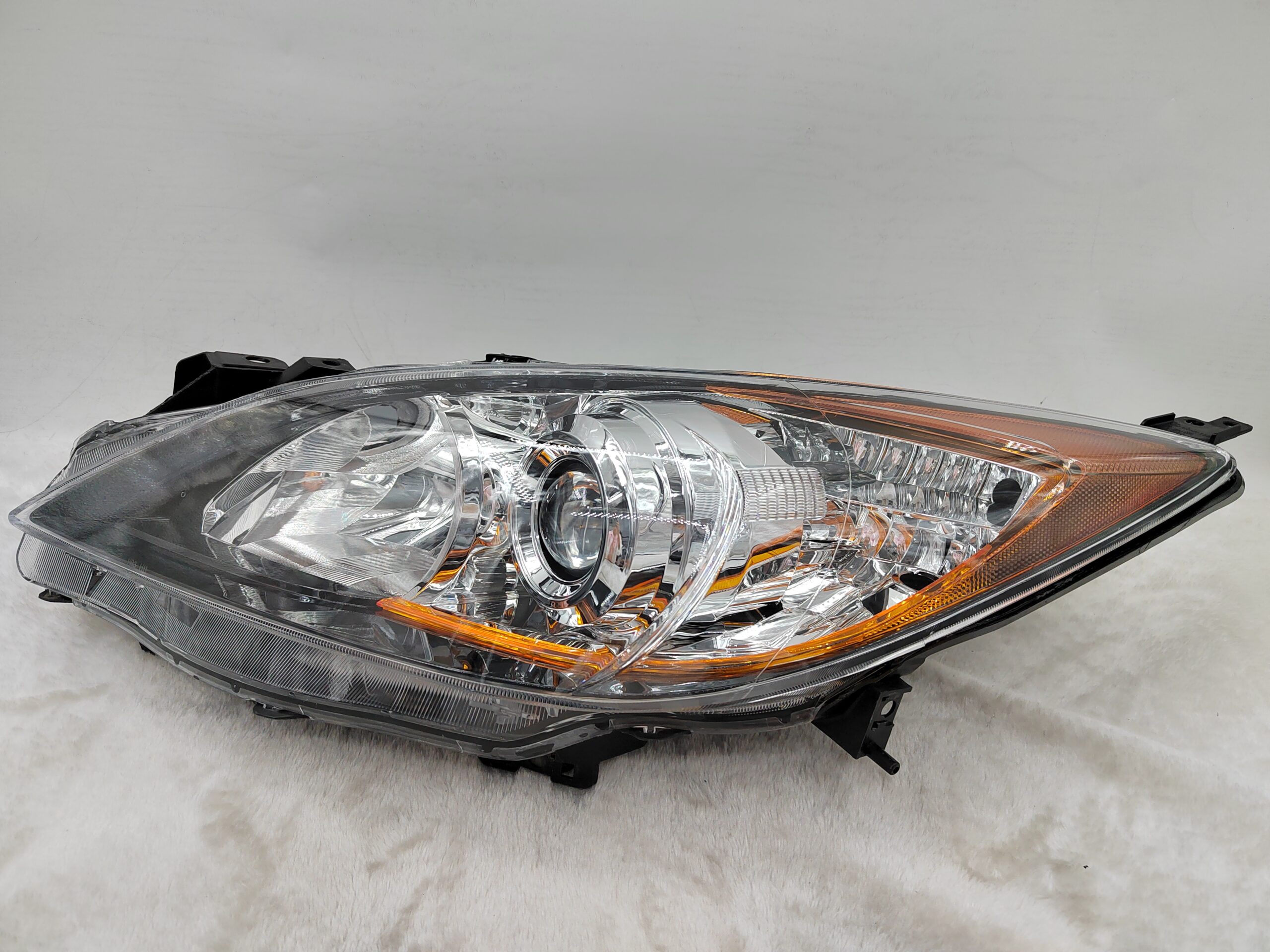 MAZDA 3 2010-2013 HALOGEN L.H.S HEADLIGHT ASSEMBLY