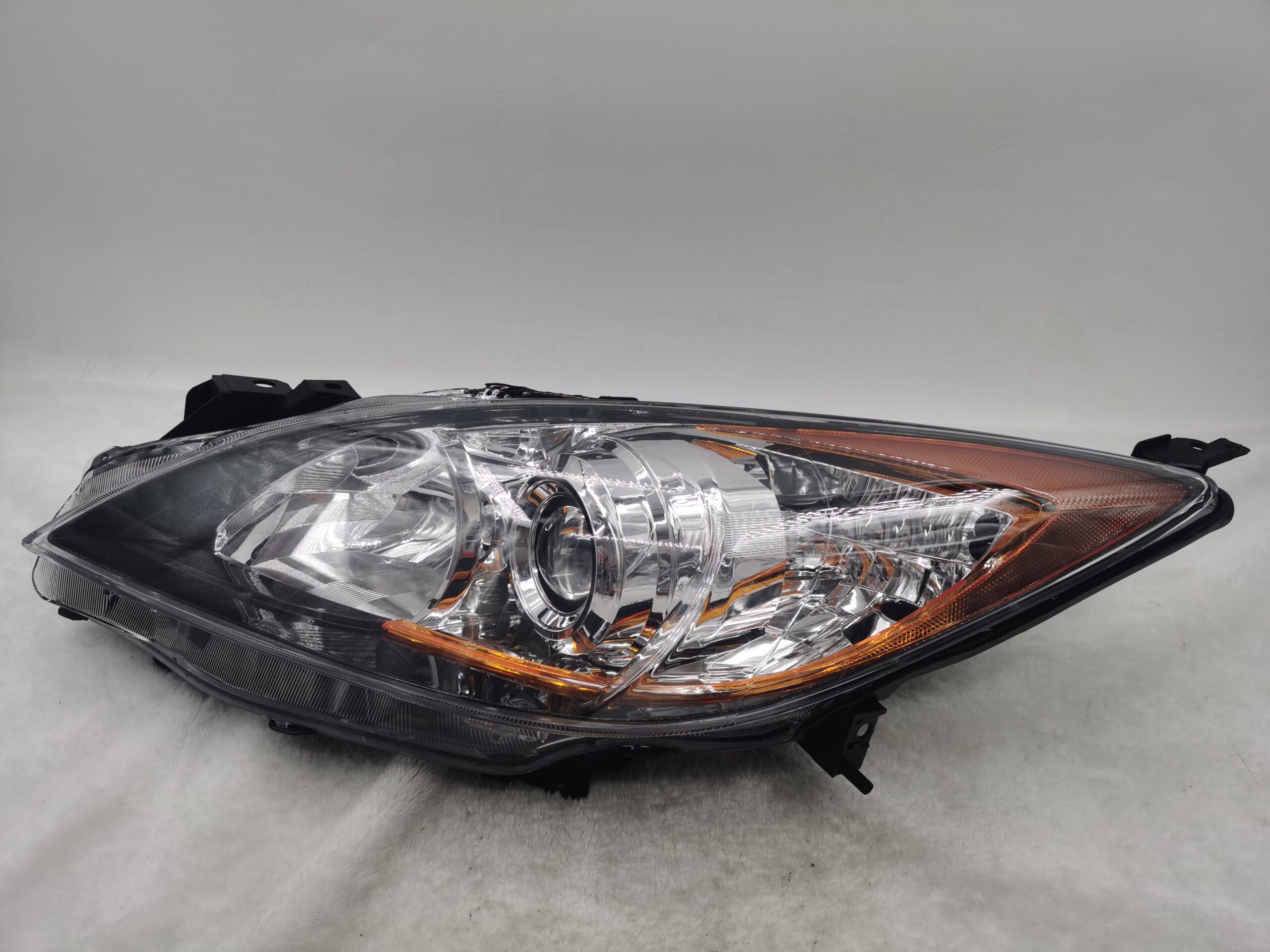 MAZDA 3 2010-2013 HALOGEN L.H.S HEADLIGHT ASSEMBLY