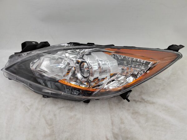 MAZDA 3 2010-2013 HALOGEN L.H.S HEADLIGHT ASSEMBLY