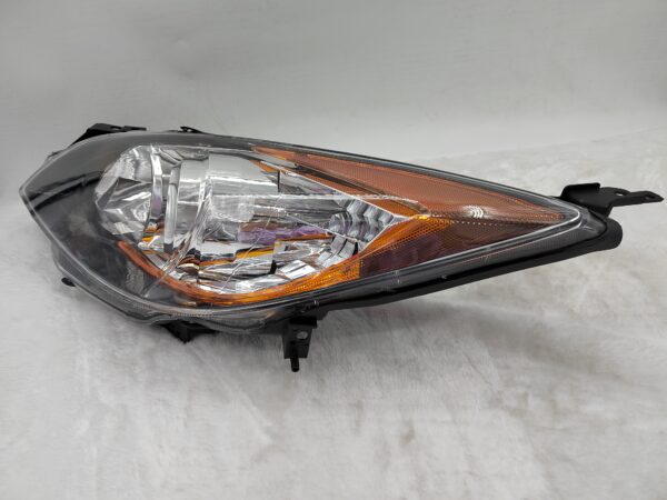 MAZDA 3 2010-2013 HALOGEN L.H.S HEADLIGHT ASSEMBLY