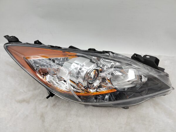 MAZDA 3 2010-2013 HALOGEN R.H.S HEADLIGHT ASSEMBLY