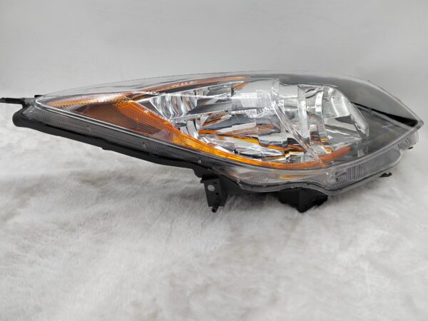 MAZDA 3 2010-2013 HALOGEN R.H.S HEADLIGHT ASSEMBLY