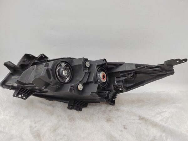 MAZDA 3 2010-2013 HALOGEN R.H.S HEADLIGHT ASSEMBLY