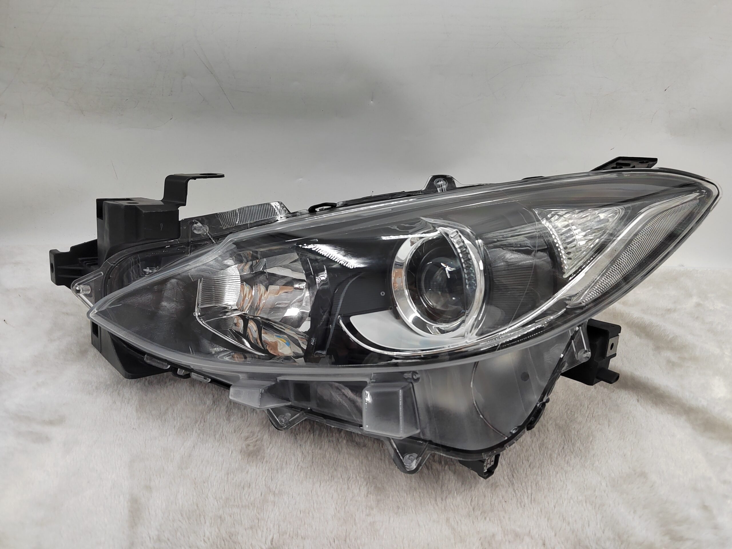 MAZDA 3 2014-2016 HALOGEN L.H.S HEADLIGHT ASSEMBLY