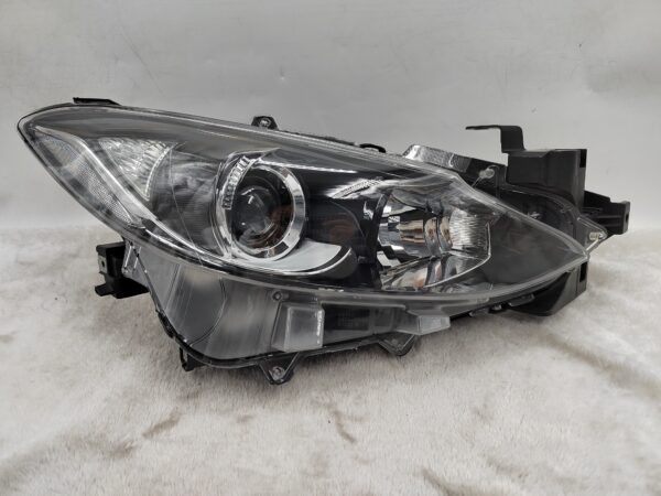 MAZDA 3 2014-2016 HALOGEN R.H.S HEADLIGHT ASSEMBLY