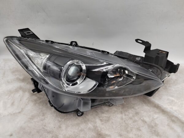 MAZDA 3 2014-2016 HALOGEN R.H.S HEADLIGHT ASSEMBLY