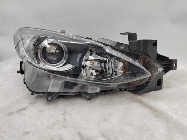 MAZDA 3 2014-2016 HALOGEN R.H.S HEADLIGHT ASSEMBLY