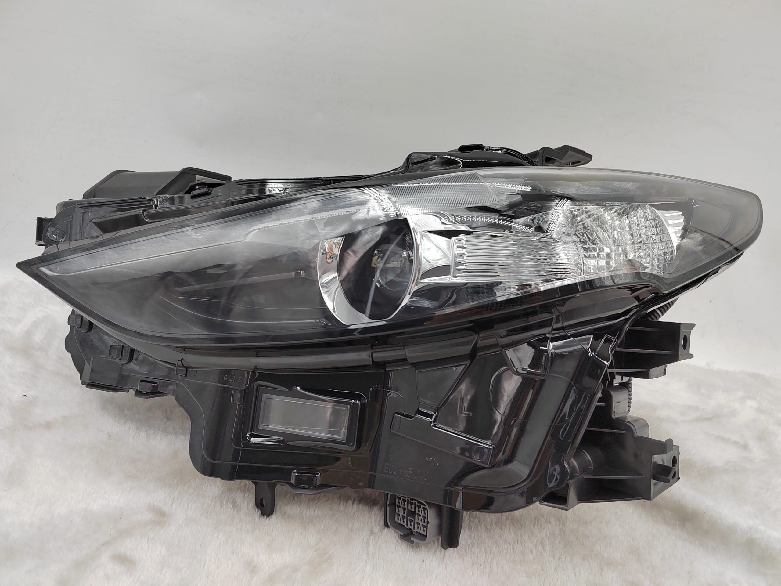 MAZDA 3 2019-2023 LED L.H.S HEADLIGHT ASSEMBLY